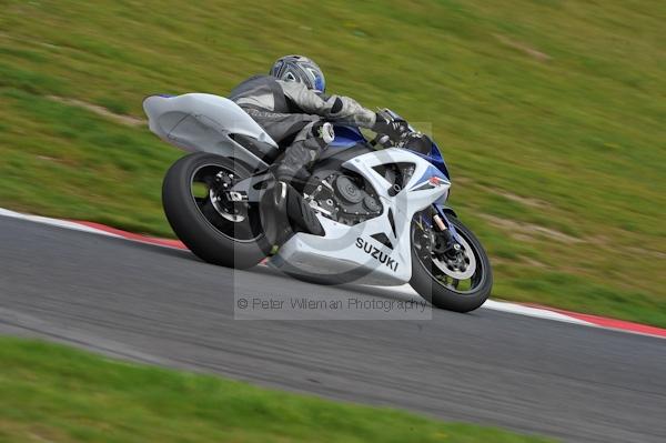 Motorcycle action photographs;Trackday digital images;cadwell;cadwell park photographs;event digital images;eventdigitalimages;motor racing louth lincolnshire;no limits trackday;peter wileman photography;trackday;trackday photos