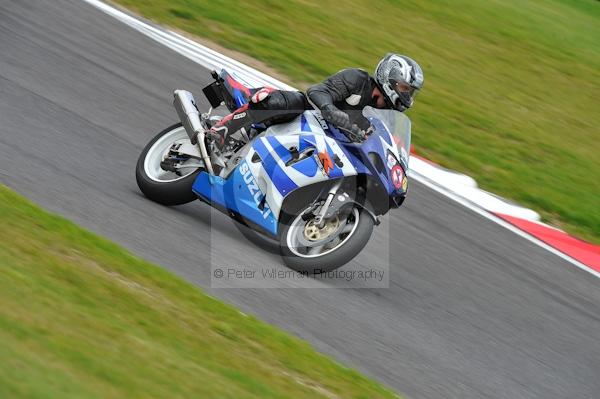 Motorcycle action photographs;Trackday digital images;cadwell;cadwell park photographs;event digital images;eventdigitalimages;motor racing louth lincolnshire;no limits trackday;peter wileman photography;trackday;trackday photos