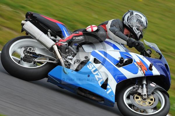 Motorcycle action photographs;Trackday digital images;cadwell;cadwell park photographs;event digital images;eventdigitalimages;motor racing louth lincolnshire;no limits trackday;peter wileman photography;trackday;trackday photos