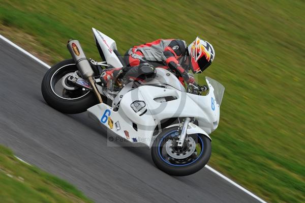 Motorcycle action photographs;Trackday digital images;cadwell;cadwell park photographs;event digital images;eventdigitalimages;motor racing louth lincolnshire;no limits trackday;peter wileman photography;trackday;trackday photos