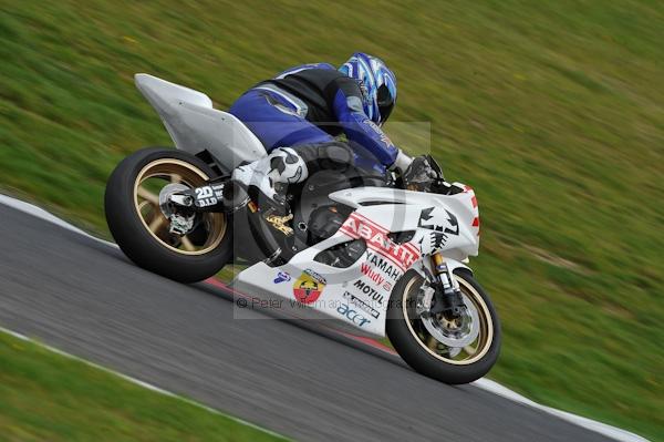 Motorcycle action photographs;Trackday digital images;cadwell;cadwell park photographs;event digital images;eventdigitalimages;motor racing louth lincolnshire;no limits trackday;peter wileman photography;trackday;trackday photos