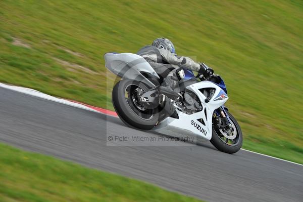 Motorcycle action photographs;Trackday digital images;cadwell;cadwell park photographs;event digital images;eventdigitalimages;motor racing louth lincolnshire;no limits trackday;peter wileman photography;trackday;trackday photos
