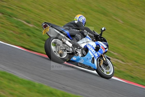 Motorcycle action photographs;Trackday digital images;cadwell;cadwell park photographs;event digital images;eventdigitalimages;motor racing louth lincolnshire;no limits trackday;peter wileman photography;trackday;trackday photos