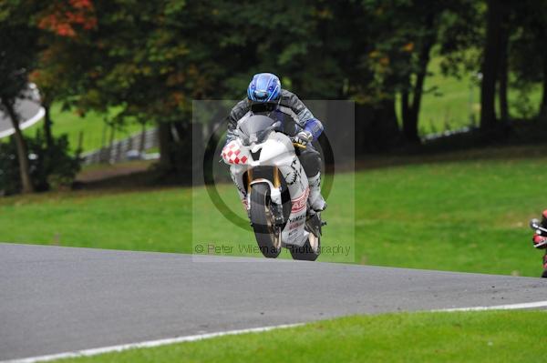 Motorcycle action photographs;Trackday digital images;cadwell;cadwell park photographs;event digital images;eventdigitalimages;motor racing louth lincolnshire;no limits trackday;peter wileman photography;trackday;trackday photos