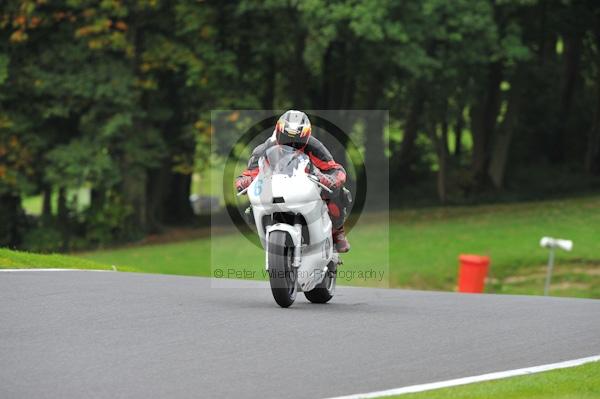 Motorcycle action photographs;Trackday digital images;cadwell;cadwell park photographs;event digital images;eventdigitalimages;motor racing louth lincolnshire;no limits trackday;peter wileman photography;trackday;trackday photos