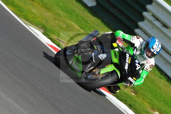 Motorcycle action photographs;Trackday digital images;cadwell;cadwell park photographs;event digital images;eventdigitalimages;motor racing louth lincolnshire;no limits trackday;peter wileman photography;trackday;trackday photos