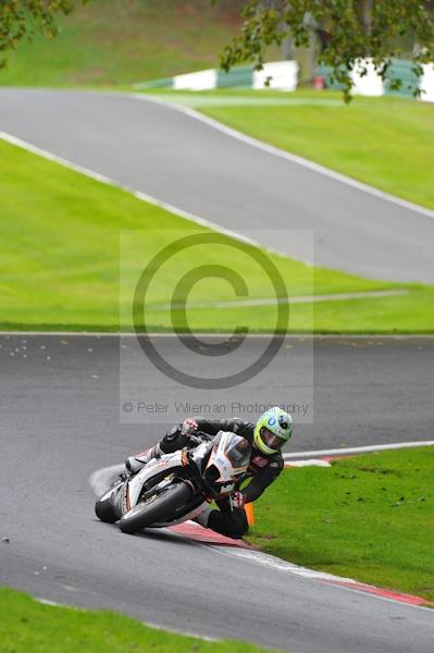 Motorcycle action photographs;Trackday digital images;cadwell;cadwell park photographs;event digital images;eventdigitalimages;motor racing louth lincolnshire;no limits trackday;peter wileman photography;trackday;trackday photos