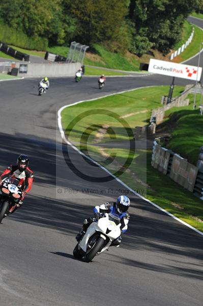 Motorcycle action photographs;Trackday digital images;cadwell;cadwell park photographs;event digital images;eventdigitalimages;motor racing louth lincolnshire;no limits trackday;peter wileman photography;trackday;trackday photos
