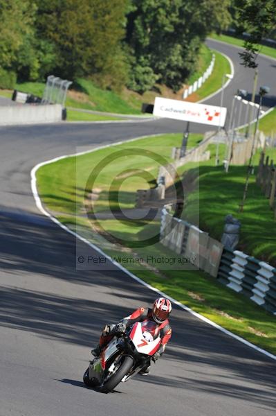 Motorcycle action photographs;Trackday digital images;cadwell;cadwell park photographs;event digital images;eventdigitalimages;motor racing louth lincolnshire;no limits trackday;peter wileman photography;trackday;trackday photos