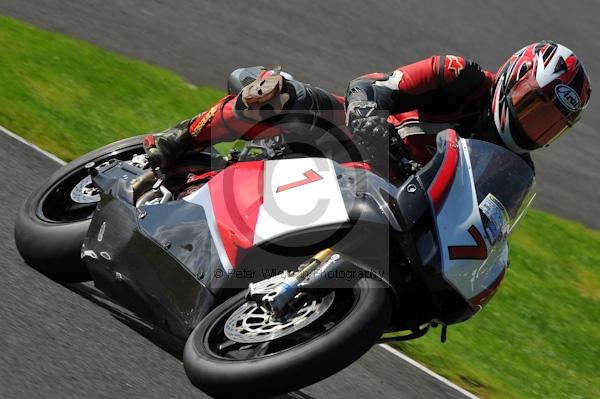 Motorcycle action photographs;Trackday digital images;cadwell;cadwell park photographs;event digital images;eventdigitalimages;motor racing louth lincolnshire;no limits trackday;peter wileman photography;trackday;trackday photos