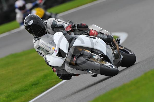 Motorcycle action photographs;Trackday digital images;cadwell;cadwell park photographs;event digital images;eventdigitalimages;motor racing louth lincolnshire;no limits trackday;peter wileman photography;trackday;trackday photos