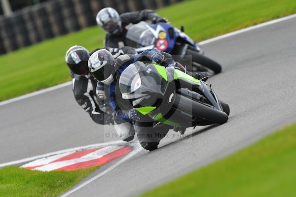 Motorcycle action photographs;Trackday digital images;cadwell;cadwell park photographs;event digital images;eventdigitalimages;motor racing louth lincolnshire;no limits trackday;peter wileman photography;trackday;trackday photos