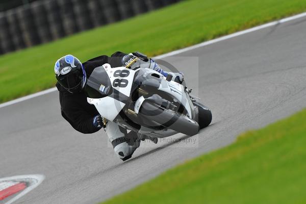 Motorcycle action photographs;Trackday digital images;cadwell;cadwell park photographs;event digital images;eventdigitalimages;motor racing louth lincolnshire;no limits trackday;peter wileman photography;trackday;trackday photos