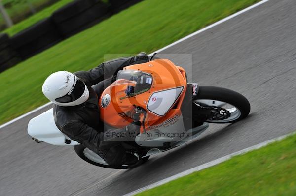Motorcycle action photographs;Trackday digital images;cadwell;cadwell park photographs;event digital images;eventdigitalimages;motor racing louth lincolnshire;no limits trackday;peter wileman photography;trackday;trackday photos