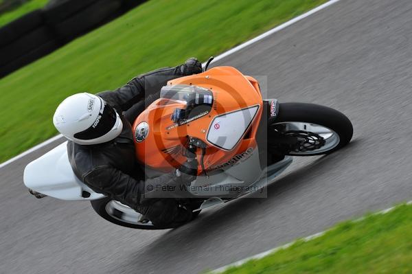 Motorcycle action photographs;Trackday digital images;cadwell;cadwell park photographs;event digital images;eventdigitalimages;motor racing louth lincolnshire;no limits trackday;peter wileman photography;trackday;trackday photos