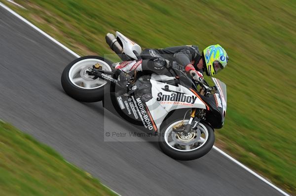 Motorcycle action photographs;Trackday digital images;cadwell;cadwell park photographs;event digital images;eventdigitalimages;motor racing louth lincolnshire;no limits trackday;peter wileman photography;trackday;trackday photos