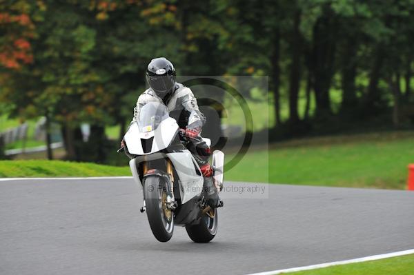 Motorcycle action photographs;Trackday digital images;cadwell;cadwell park photographs;event digital images;eventdigitalimages;motor racing louth lincolnshire;no limits trackday;peter wileman photography;trackday;trackday photos