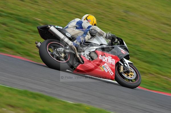 Motorcycle action photographs;Trackday digital images;cadwell;cadwell park photographs;event digital images;eventdigitalimages;motor racing louth lincolnshire;no limits trackday;peter wileman photography;trackday;trackday photos