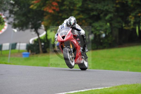 Motorcycle action photographs;Trackday digital images;cadwell;cadwell park photographs;event digital images;eventdigitalimages;motor racing louth lincolnshire;no limits trackday;peter wileman photography;trackday;trackday photos