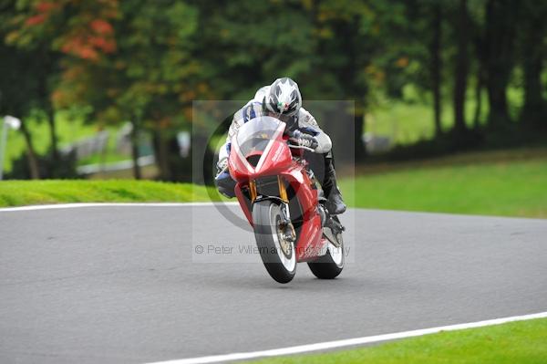 Motorcycle action photographs;Trackday digital images;cadwell;cadwell park photographs;event digital images;eventdigitalimages;motor racing louth lincolnshire;no limits trackday;peter wileman photography;trackday;trackday photos