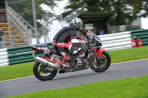 Motorcycle action photographs;Trackday digital images;cadwell;cadwell park photographs;event digital images;eventdigitalimages;motor racing louth lincolnshire;no limits trackday;peter wileman photography;trackday;trackday photos