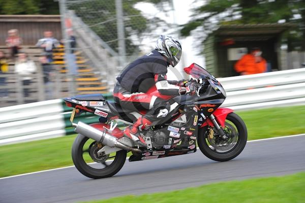 Motorcycle action photographs;Trackday digital images;cadwell;cadwell park photographs;event digital images;eventdigitalimages;motor racing louth lincolnshire;no limits trackday;peter wileman photography;trackday;trackday photos
