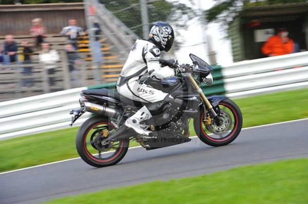 Motorcycle action photographs;Trackday digital images;cadwell;cadwell park photographs;event digital images;eventdigitalimages;motor racing louth lincolnshire;no limits trackday;peter wileman photography;trackday;trackday photos