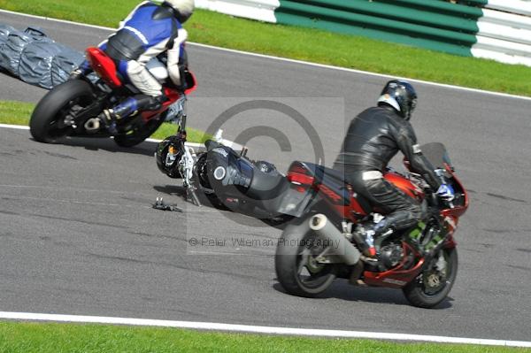 Motorcycle action photographs;Trackday digital images;cadwell;cadwell park photographs;event digital images;eventdigitalimages;motor racing louth lincolnshire;no limits trackday;peter wileman photography;trackday;trackday photos