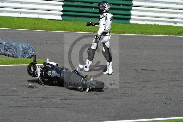Motorcycle action photographs;Trackday digital images;cadwell;cadwell park photographs;event digital images;eventdigitalimages;motor racing louth lincolnshire;no limits trackday;peter wileman photography;trackday;trackday photos