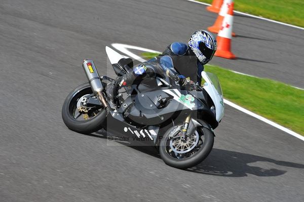 Motorcycle action photographs;Trackday digital images;cadwell;cadwell park photographs;event digital images;eventdigitalimages;motor racing louth lincolnshire;no limits trackday;peter wileman photography;trackday;trackday photos