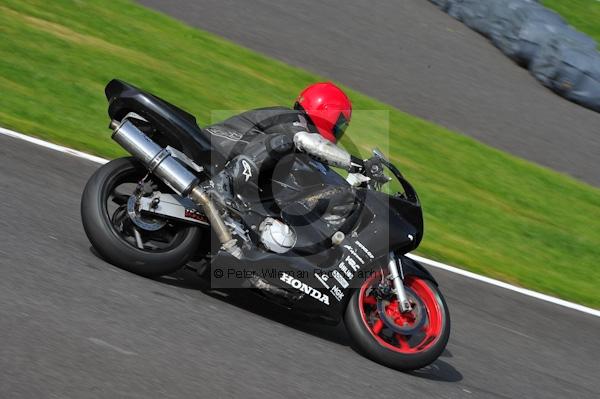Motorcycle action photographs;Trackday digital images;cadwell;cadwell park photographs;event digital images;eventdigitalimages;motor racing louth lincolnshire;no limits trackday;peter wileman photography;trackday;trackday photos