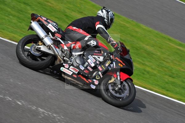 Motorcycle action photographs;Trackday digital images;cadwell;cadwell park photographs;event digital images;eventdigitalimages;motor racing louth lincolnshire;no limits trackday;peter wileman photography;trackday;trackday photos