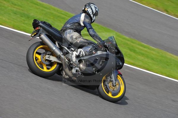 Motorcycle action photographs;Trackday digital images;cadwell;cadwell park photographs;event digital images;eventdigitalimages;motor racing louth lincolnshire;no limits trackday;peter wileman photography;trackday;trackday photos