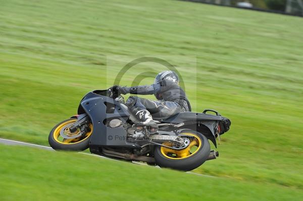 Motorcycle action photographs;Trackday digital images;cadwell;cadwell park photographs;event digital images;eventdigitalimages;motor racing louth lincolnshire;no limits trackday;peter wileman photography;trackday;trackday photos