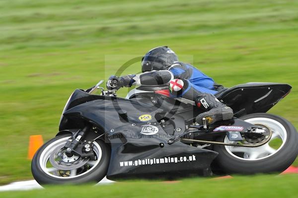 Motorcycle action photographs;Trackday digital images;cadwell;cadwell park photographs;event digital images;eventdigitalimages;motor racing louth lincolnshire;no limits trackday;peter wileman photography;trackday;trackday photos