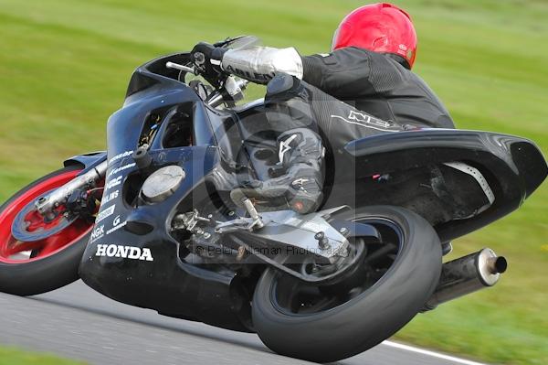 Motorcycle action photographs;Trackday digital images;cadwell;cadwell park photographs;event digital images;eventdigitalimages;motor racing louth lincolnshire;no limits trackday;peter wileman photography;trackday;trackday photos