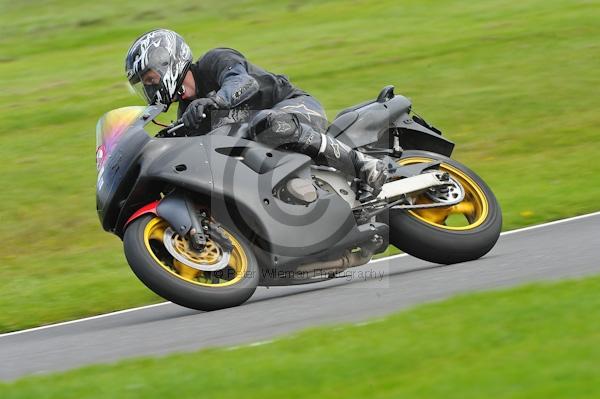 Motorcycle action photographs;Trackday digital images;cadwell;cadwell park photographs;event digital images;eventdigitalimages;motor racing louth lincolnshire;no limits trackday;peter wileman photography;trackday;trackday photos
