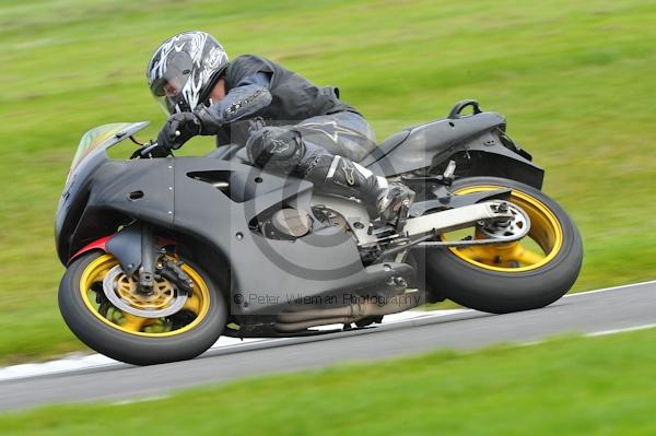 Motorcycle action photographs;Trackday digital images;cadwell;cadwell park photographs;event digital images;eventdigitalimages;motor racing louth lincolnshire;no limits trackday;peter wileman photography;trackday;trackday photos