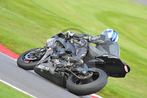 Motorcycle action photographs;Trackday digital images;cadwell;cadwell park photographs;event digital images;eventdigitalimages;motor racing louth lincolnshire;no limits trackday;peter wileman photography;trackday;trackday photos