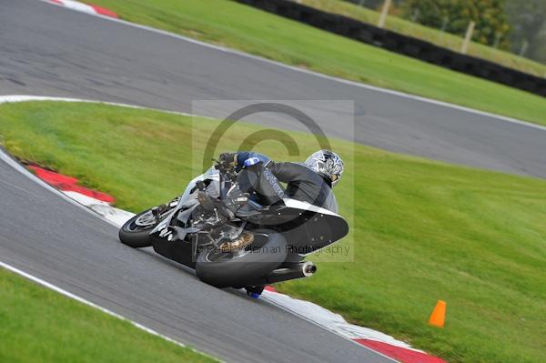 Motorcycle action photographs;Trackday digital images;cadwell;cadwell park photographs;event digital images;eventdigitalimages;motor racing louth lincolnshire;no limits trackday;peter wileman photography;trackday;trackday photos