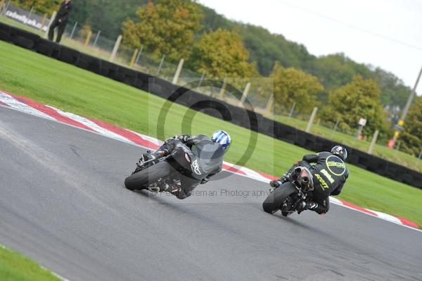 Motorcycle action photographs;Trackday digital images;cadwell;cadwell park photographs;event digital images;eventdigitalimages;motor racing louth lincolnshire;no limits trackday;peter wileman photography;trackday;trackday photos