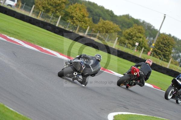 Motorcycle action photographs;Trackday digital images;cadwell;cadwell park photographs;event digital images;eventdigitalimages;motor racing louth lincolnshire;no limits trackday;peter wileman photography;trackday;trackday photos