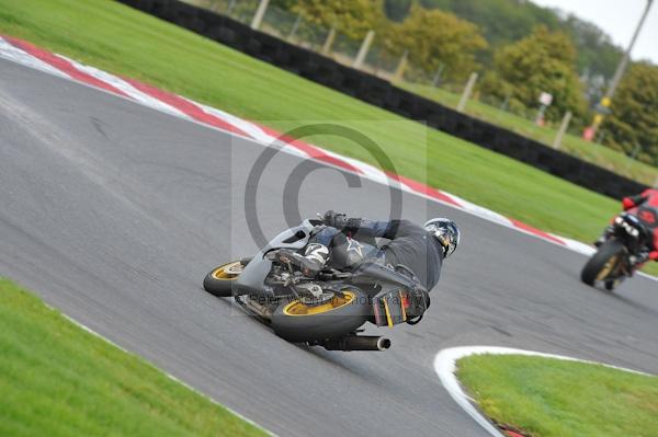 Motorcycle action photographs;Trackday digital images;cadwell;cadwell park photographs;event digital images;eventdigitalimages;motor racing louth lincolnshire;no limits trackday;peter wileman photography;trackday;trackday photos