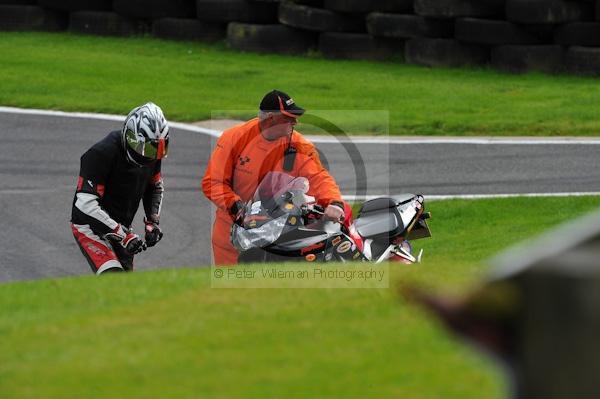 Motorcycle action photographs;Trackday digital images;cadwell;cadwell park photographs;event digital images;eventdigitalimages;motor racing louth lincolnshire;no limits trackday;peter wileman photography;trackday;trackday photos