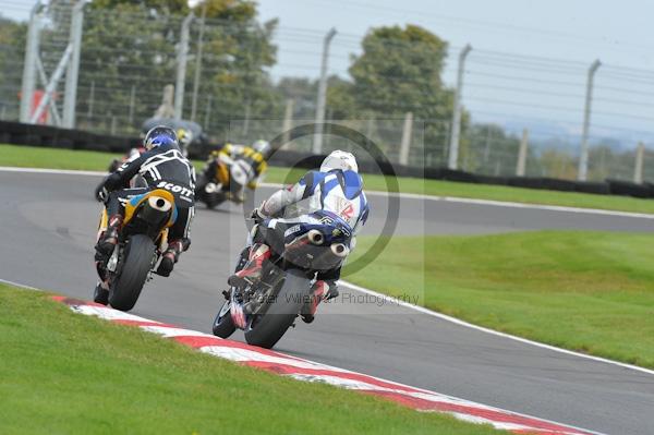 Motorcycle action photographs;Trackday digital images;cadwell;cadwell park photographs;event digital images;eventdigitalimages;motor racing louth lincolnshire;no limits trackday;peter wileman photography;trackday;trackday photos
