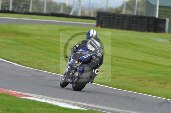 Motorcycle action photographs;Trackday digital images;cadwell;cadwell park photographs;event digital images;eventdigitalimages;motor racing louth lincolnshire;no limits trackday;peter wileman photography;trackday;trackday photos