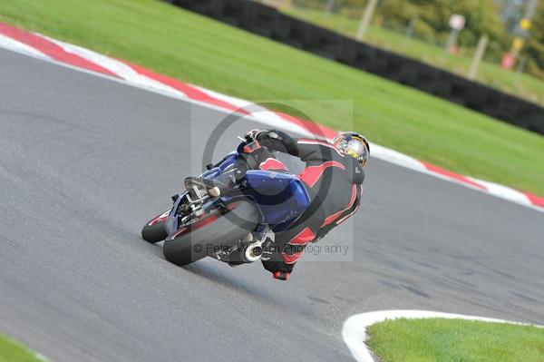 Motorcycle action photographs;Trackday digital images;cadwell;cadwell park photographs;event digital images;eventdigitalimages;motor racing louth lincolnshire;no limits trackday;peter wileman photography;trackday;trackday photos