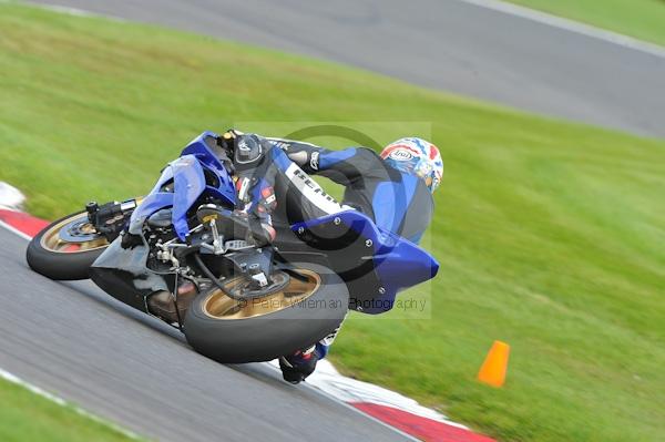 Motorcycle action photographs;Trackday digital images;cadwell;cadwell park photographs;event digital images;eventdigitalimages;motor racing louth lincolnshire;no limits trackday;peter wileman photography;trackday;trackday photos