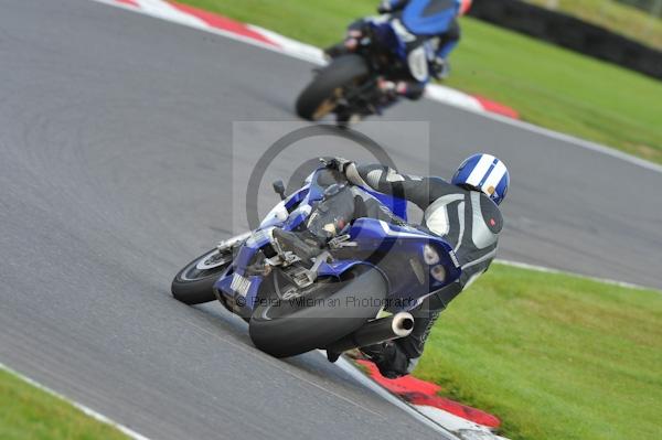 Motorcycle action photographs;Trackday digital images;cadwell;cadwell park photographs;event digital images;eventdigitalimages;motor racing louth lincolnshire;no limits trackday;peter wileman photography;trackday;trackday photos