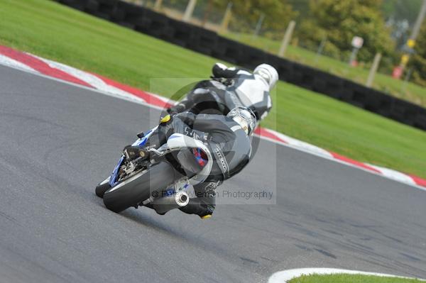 Motorcycle action photographs;Trackday digital images;cadwell;cadwell park photographs;event digital images;eventdigitalimages;motor racing louth lincolnshire;no limits trackday;peter wileman photography;trackday;trackday photos